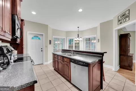 Kitchen - 4165 Prather Bridge Rd, Toccoa, GA 30577 photo 7 of 7