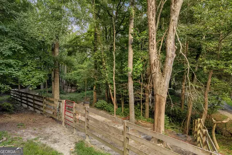 Exterior - 4165 Prather Bridge Rd, Toccoa, GA 30577 photo 14 of 22