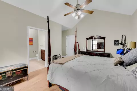 Bedroom - 4165 Prather Bridge Rd, Toccoa, GA 30577 photo 3 of 11