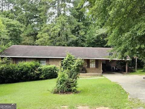 1583 New Castle Dr, Macon, GA 31204