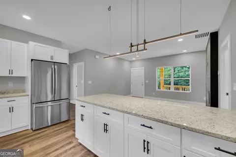 Kitchen - 159 Wright Cir, Athens, GA 30601 photo 5 of 6