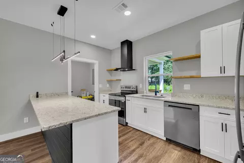 Kitchen - 159 Wright Cir, Athens, GA 30601 photo 3 of 6