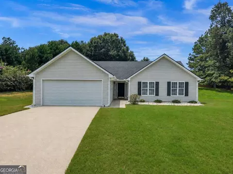 7020 Greenridge Dr, Loganville, GA 30052