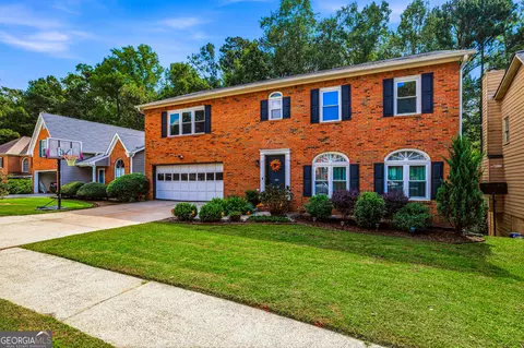 3095 Oak Meadow Dr, Snellville, GA 30078