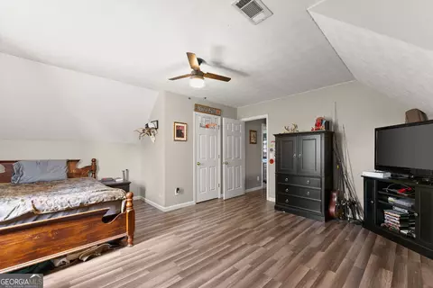 Bedroom - 7501 Lula Rd, Lula, GA 30554 photo 6 of 6