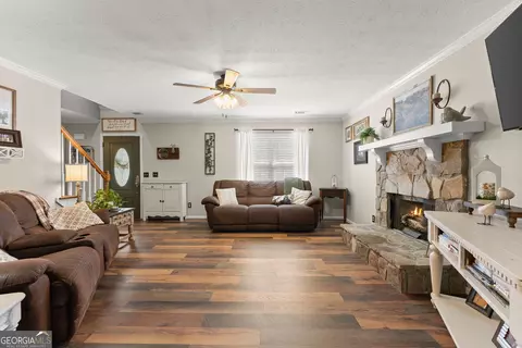 Living - 7501 Lula Rd, Lula, GA 30554 photo 1 of 1