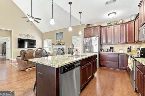 Kitchen - 109 Celebration Blvd, Lagrange, GA 30241 photo 4 of 6