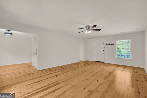 Living - 2335 Highway 29 S, Colbert, GA 30628 photo 2 of 3