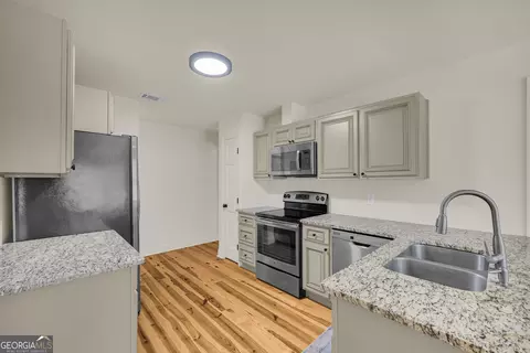 Kitchen - 2335 Highway 29 S, Colbert, GA 30628 photo 2 of 6