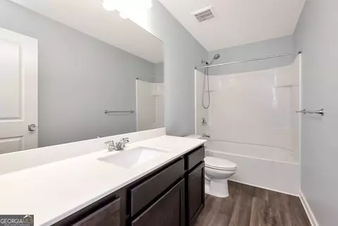 Entry Way - 1183 Hudson Ct, Bethlehem, GA 30620 photo 6 of 7