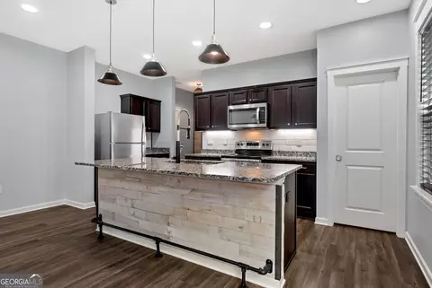 Kitchen - 1183 Hudson Ct, Bethlehem, GA 30620 photo 3 of 5