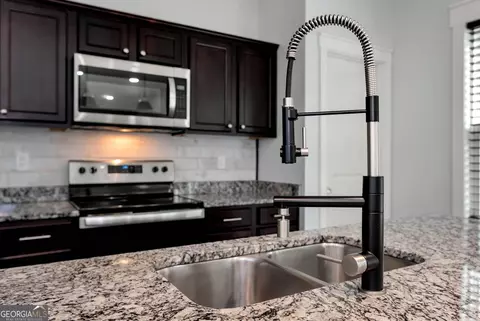 Kitchen - 1183 Hudson Ct, Bethlehem, GA 30620 photo 5 of 5
