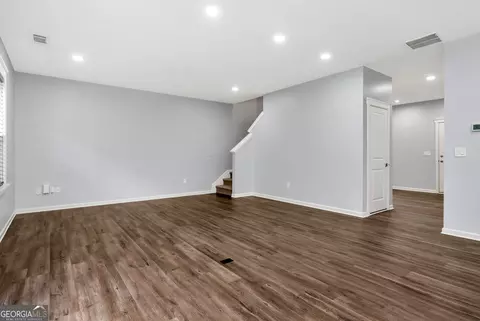 Living - 1183 Hudson Ct, Bethlehem, GA 30620 photo 2 of 6