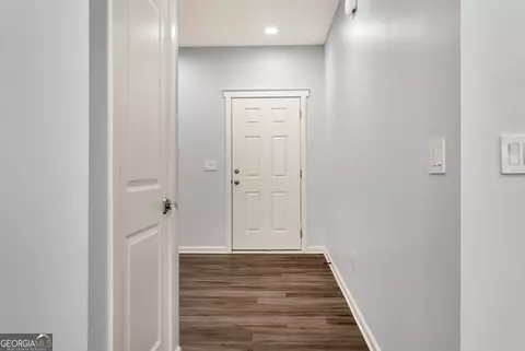 Entry Way - 1183 Hudson Ct, Bethlehem, GA 30620 photo 1 of 7