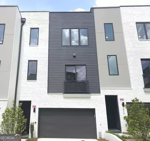 422 Cedar Dust Dr, Decatur, GA 30030
