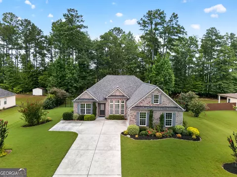 155 Savannah Dr, Senoia, GA 30276