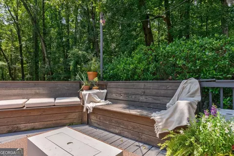 Exterior - 152 Thornhill Dr, Athens, GA 30607 photo 4 of 13