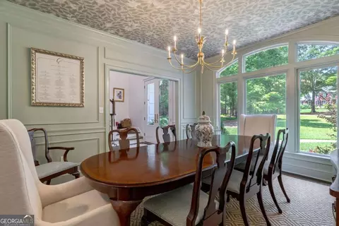 Dining - 152 Thornhill Dr, Athens, GA 30607 photo 2 of 5