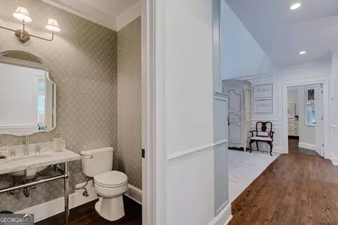 Entry Way - 152 Thornhill Dr, Athens, GA 30607 photo 6 of 7