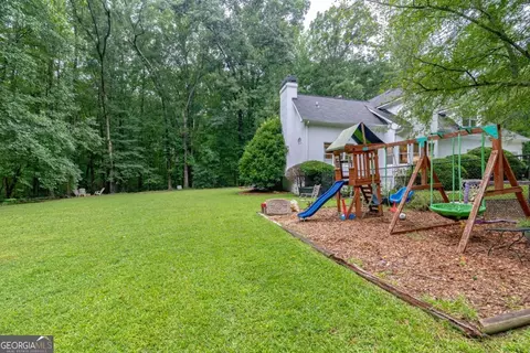 Exterior - 152 Thornhill Dr, Athens, GA 30607 photo 9 of 13