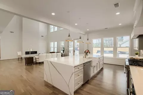 Kitchen - 932 Cooper Rd, Grayson, GA 30017 photo 3 of 4