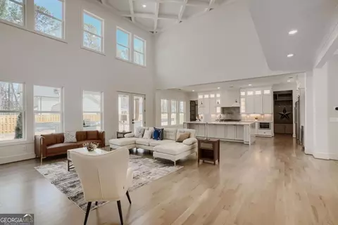 Living - 932 Cooper Rd, Grayson, GA 30017 photo 2 of 3