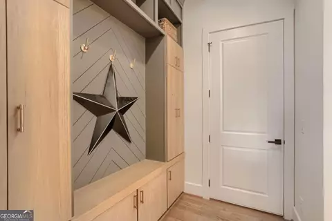 Entry Way - 932 Cooper Rd, Grayson, GA 30017 photo 3 of 4