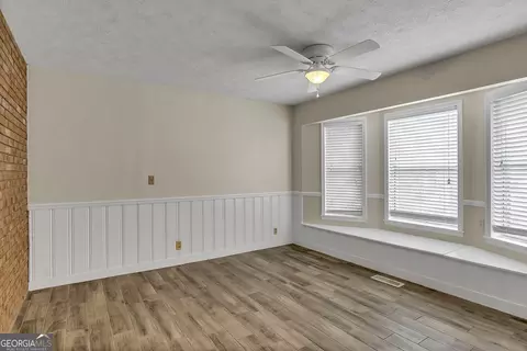 Living - 1296 Mcquaig St NW, Cairo, GA 39828 photo 10 of 19