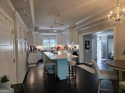 Kitchen - 511 W Smith St, Claxton, GA 30417 photo 8 of 10