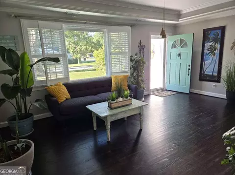 Entry Way - 511 W Smith St, Claxton, GA 30417 photo 2 of 3
