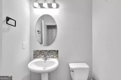 Bath - 3535 Senna Rd, Duluth, GA 30096 photo 3 of 4