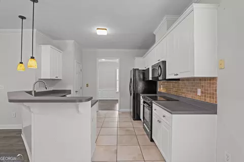 Kitchen - 647 Ventana Dr, Evans, GA 30809 photo 5 of 6