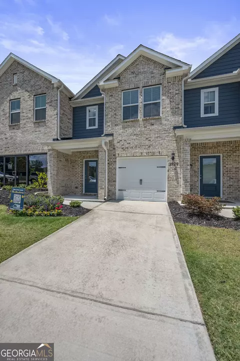 3986 Oakwood Terrace Ct, Oakwood, GA 30566