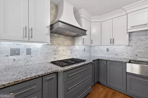 Kitchen - 121 Brownsmill Dr, Grayson, GA 30017 photo 4 of 5