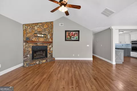 Living - 121 Brownsmill Dr, Grayson, GA 30017 photo 2 of 4