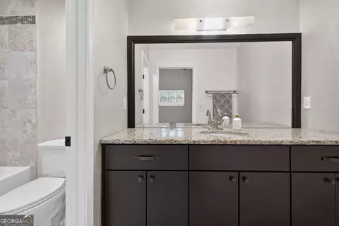 Bath - 121 Brownsmill Dr, Grayson, GA 30017 photo 1 of 4