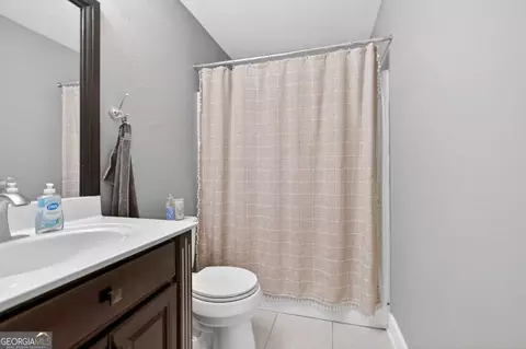 Bath - 121 Brownsmill Dr, Grayson, GA 30017 photo 4 of 4