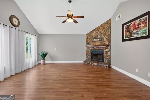 Living - 121 Brownsmill Dr, Grayson, GA 30017 photo 3 of 4