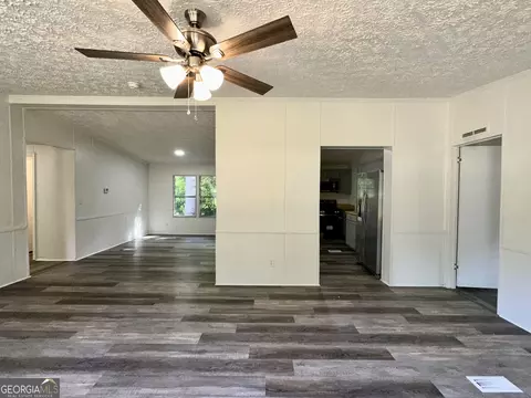Living - 181 Alview Dr, Macon, GA 31206 photo 5 of 5