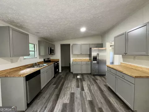 Kitchen - 181 Alview Dr, Macon, GA 31206 photo 1 of 3