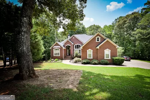 Exterior - 12426 Edgewater Dr, Hampton, GA 30228 photo 3 of 12