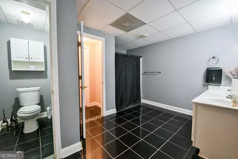 Bath - 12426 Edgewater Dr, Hampton, GA 30228 photo 9 of 10