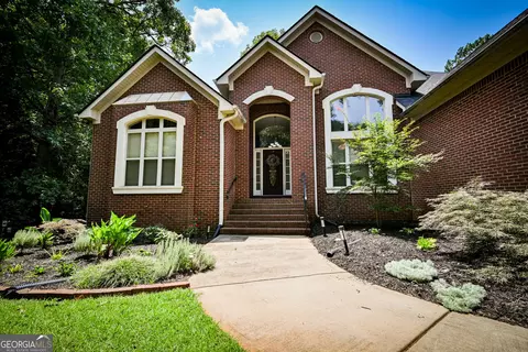 Exterior - 12426 Edgewater Dr, Hampton, GA 30228 photo 9 of 12