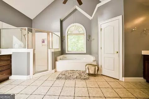 Bath - 12426 Edgewater Dr, Hampton, GA 30228 photo 1 of 10