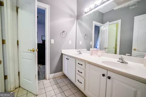 Bath - 12426 Edgewater Dr, Hampton, GA 30228 photo 7 of 10