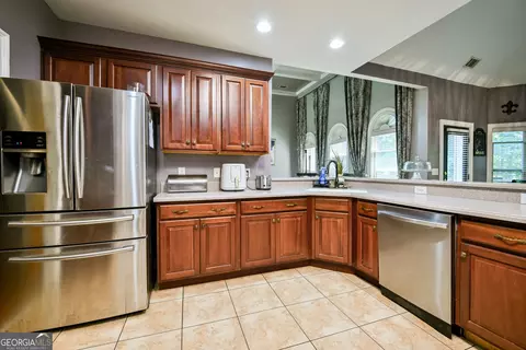 Kitchen - 12426 Edgewater Dr, Hampton, GA 30228 photo 3 of 5