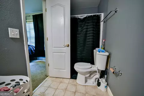 Bath - 12426 Edgewater Dr, Hampton, GA 30228 photo 6 of 10