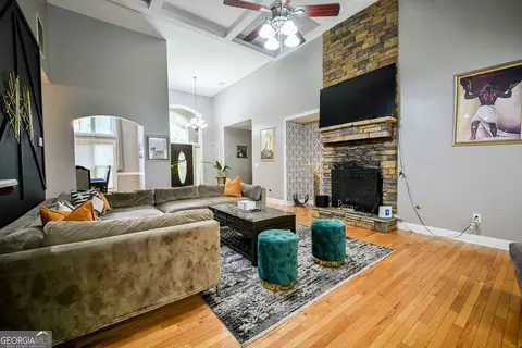 Living - 12426 Edgewater Dr, Hampton, GA 30228 photo 2 of 3