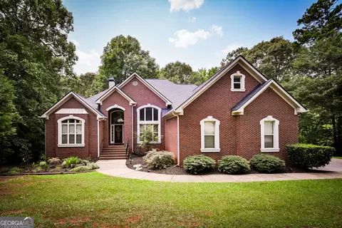 Exterior - 12426 Edgewater Dr, Hampton, GA 30228 photo 4 of 12