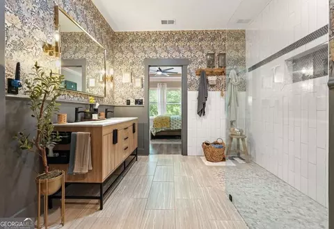 Bath - 409 Mcdaniel Pl, Canton, GA 30115 photo 1 of 6